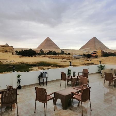 King Khufu Pyramids View Hotel Kafret el-Gabal Esterno foto