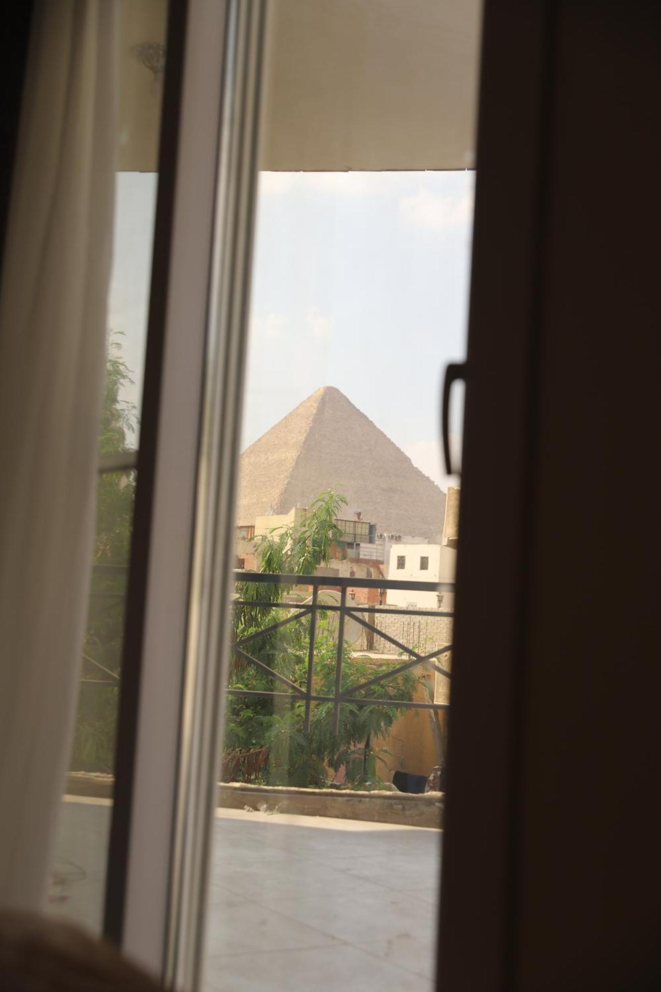 King Khufu Pyramids View Hotel Kafret el-Gabal Esterno foto