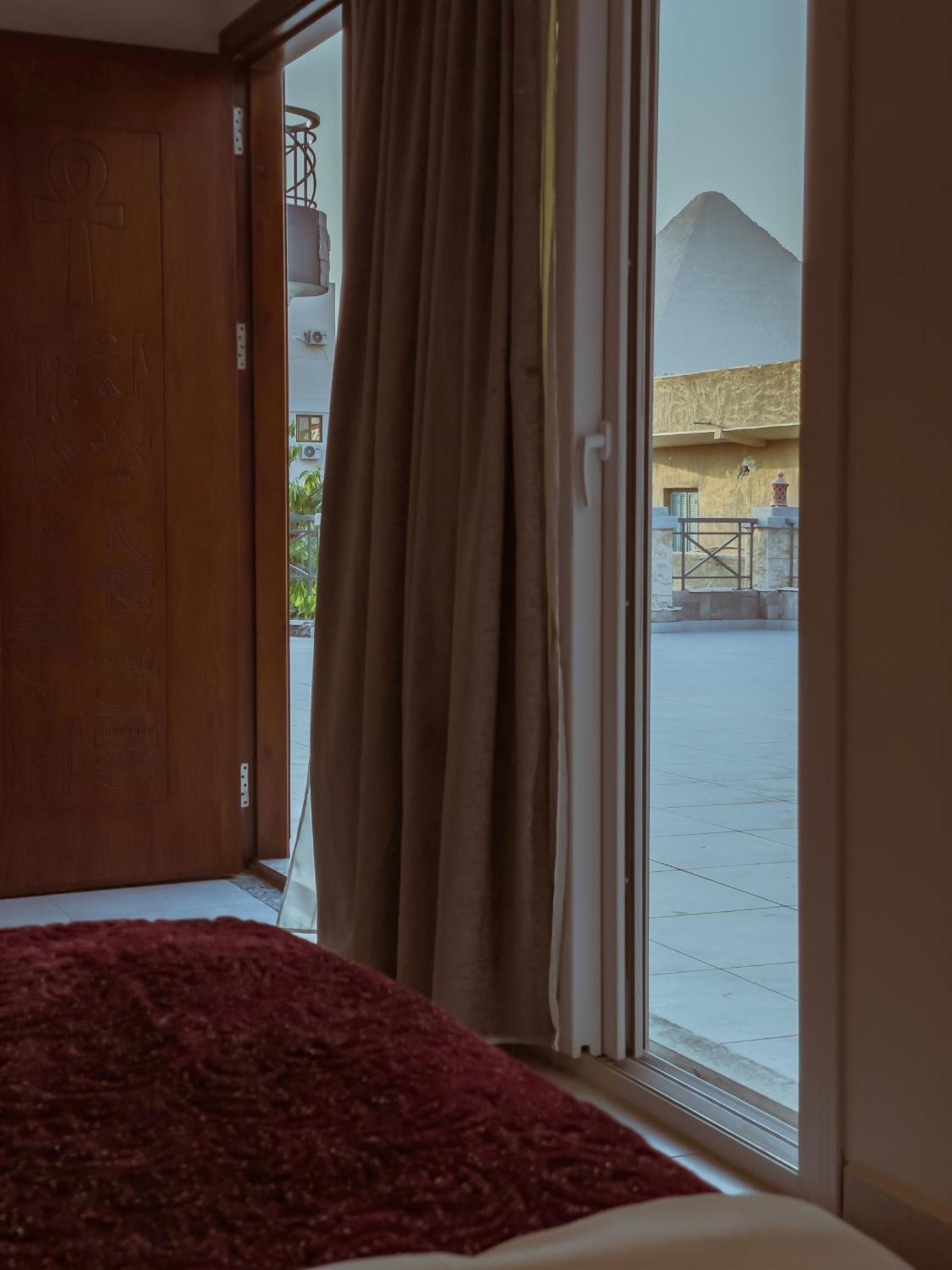 King Khufu Pyramids View Hotel Kafret el-Gabal Camera foto