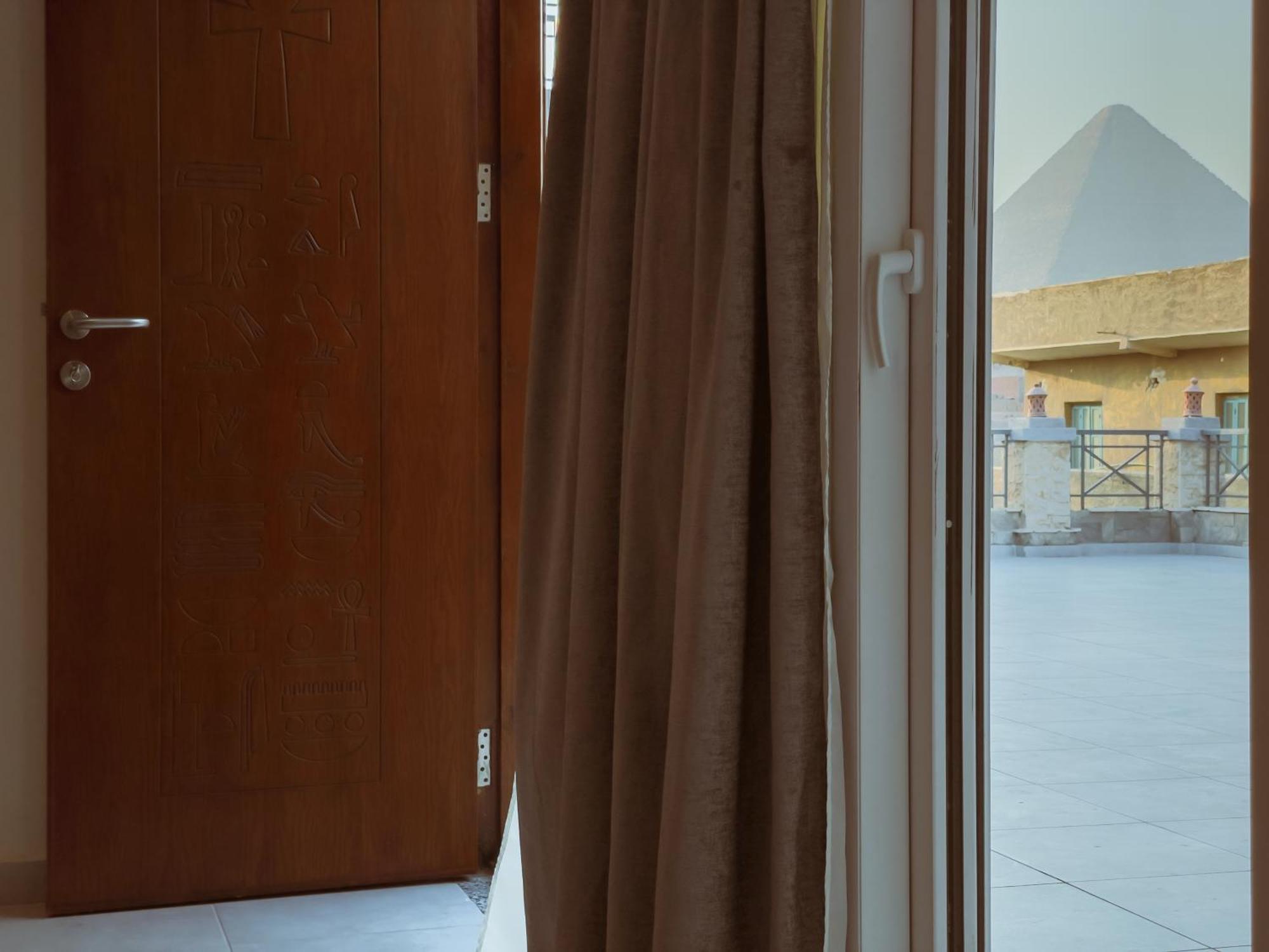 King Khufu Pyramids View Hotel Kafret el-Gabal Camera foto