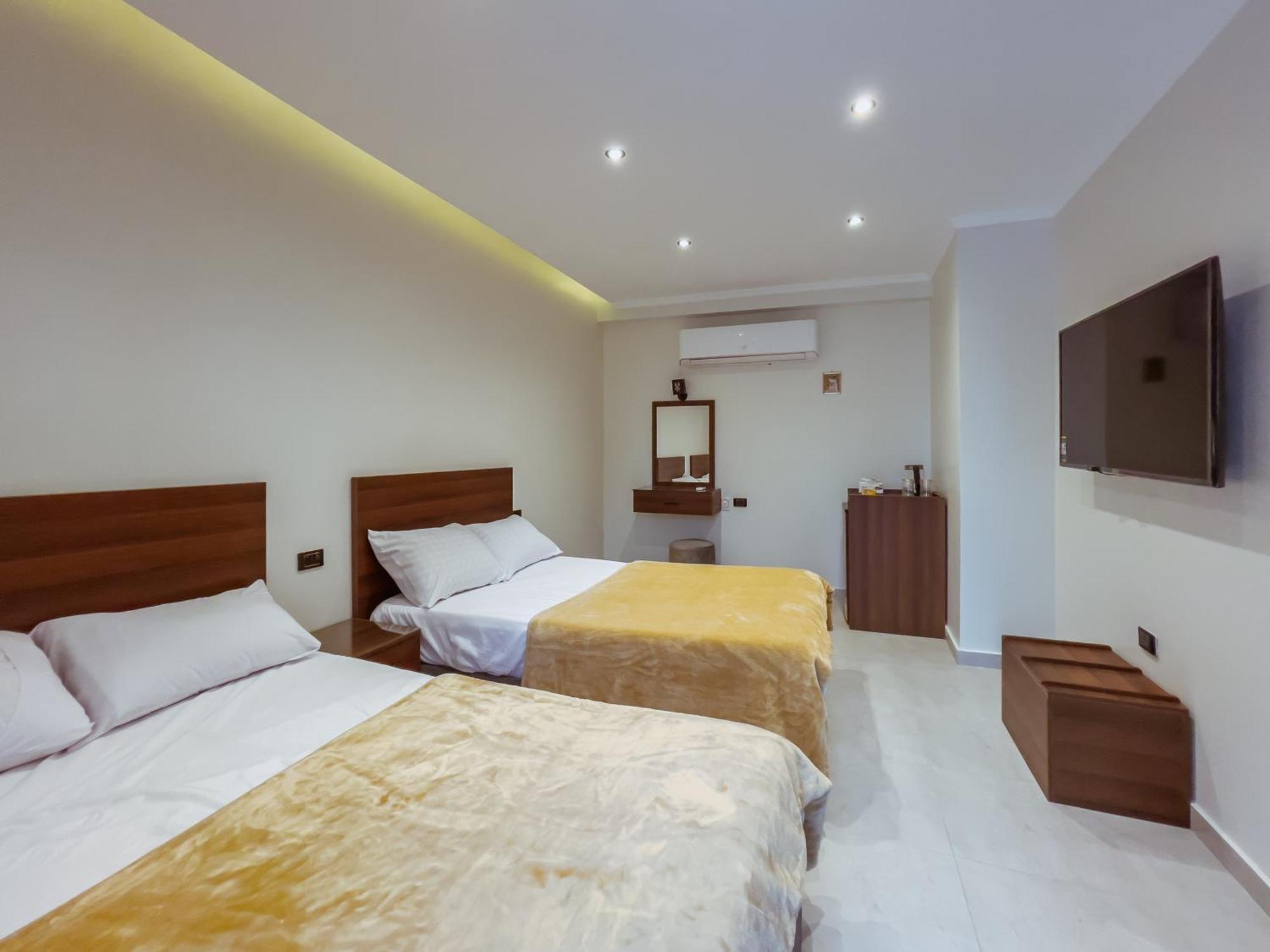 King Khufu Pyramids View Hotel Kafret el-Gabal Camera foto